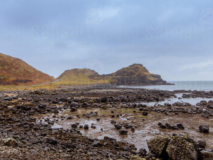 Una vista dell'eccezionale paesaggio della Causeway Coastal Route in Irlanda del Nord, vicino al Selciato dei Giganti | © Sara Sangalli